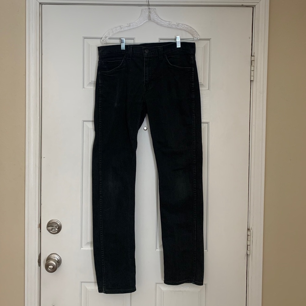 Men’s black Levi 511 jeans